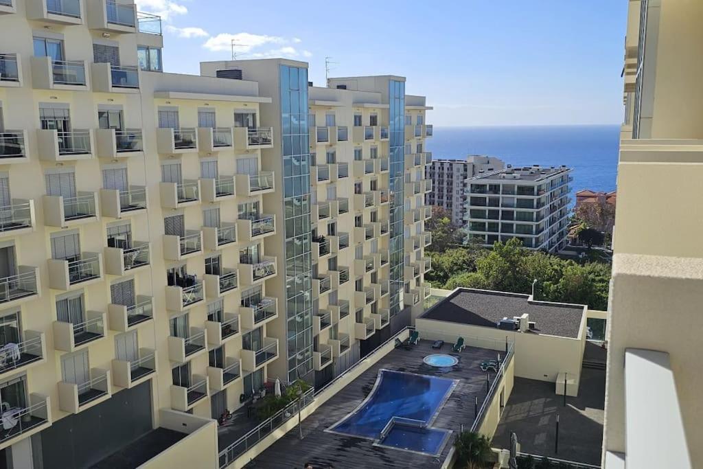 Vista Mar - Ac, Pool & Gym Apartment Funchal  Exterior photo